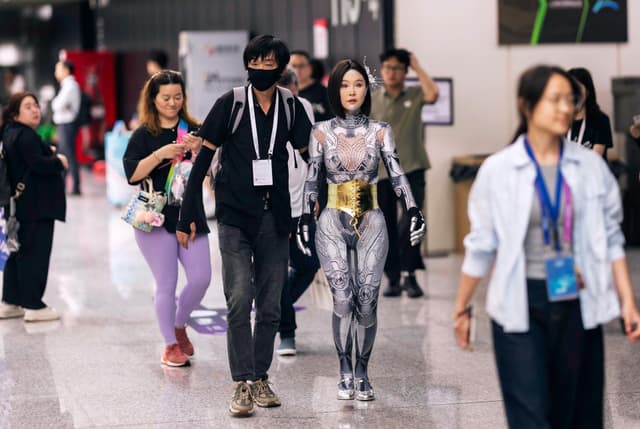 Quan l'amor passa a ser artificial: preocupació perquè les dones xineses s'enamoren d'humanoides